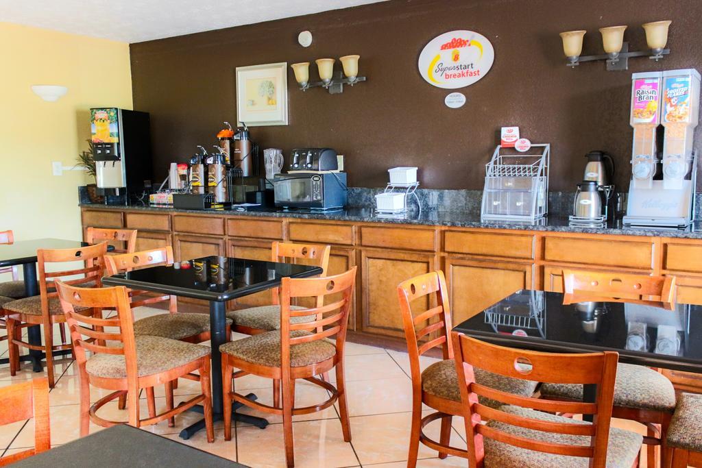速8亚特兰大机场西酒店 大学公园 外观 照片